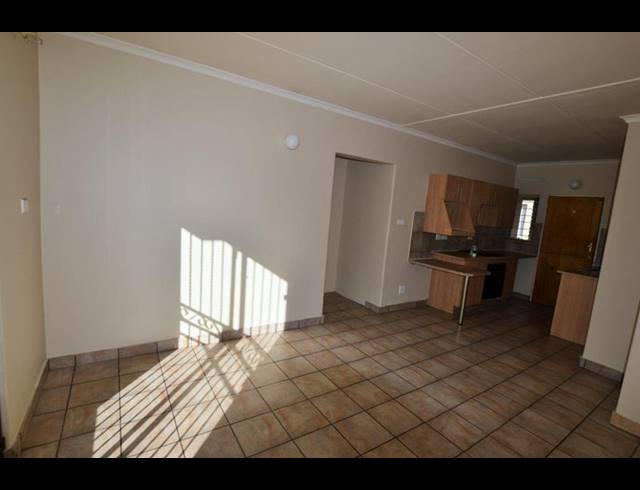 2 BEDROOM APARTMENT FOR SALE IN VAAL PARK EXT 1
